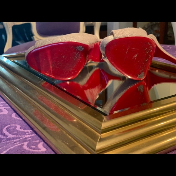 Authentic Christian Louboutin - Picture 5 of 8